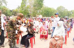পানছড়িতে  খাগড়াছড়ি রিজিয়নের ঈদ সামগ্রী বিতরণ