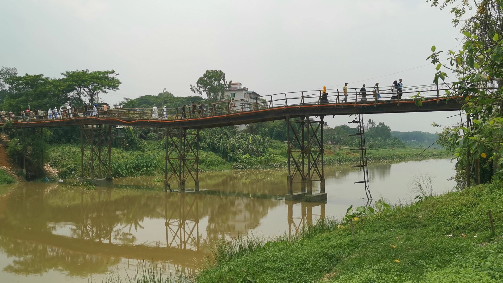জরাজীর্ণ  হালদা সেতুর পাশে বেইলী ব্রীজ নির্মাণের  আশ্বাস