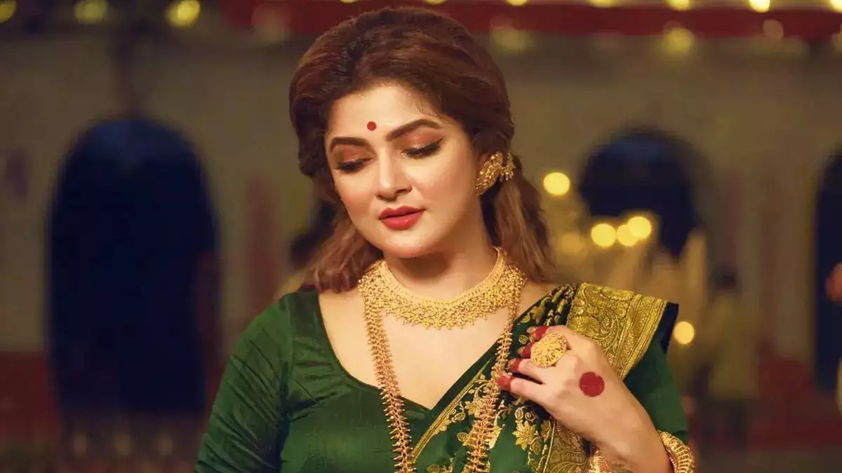 টালিপাড়ায় শেক্সপিয়ারের হ্যামলেট, ওফেলিয়া হচ্ছেন শ্রাবন্তী