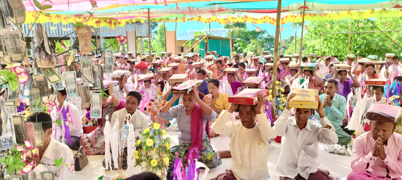 তংক্ষ্যং পাড়ায় কঠিন চীবর দানোৎসব সম্পন্ন