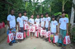 ঈদুল আযহা উপলক্ষে রাজাপুর মানবকল্যাণ সোসাইটির ত্রাণ সামগ্রী সহায়তা প্রদান