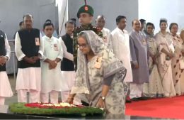 ৬ দফা দিবসে বঙ্গবন্ধুর প্রতিকৃতিতে প্রধানমন্ত্রীর শ্রদ্ধা