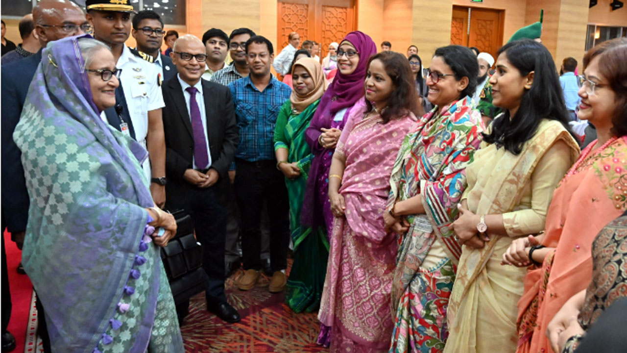 বাজেট পরবর্তী নৈশভোজে যোগ দিলেন প্রধানমন্ত্রী
