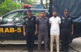 র‍‍্যাব পরিচয়ে ফাঁসাতেন চাকরিপ্রত্যাশীদের, এবার ফাঁসলেন নিজেরাই