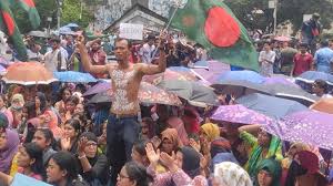 কোটা বাতিলে আজও শাহবাগে শিক্ষার্থীদের অবরোধ, যানচলাচল বন্ধ