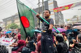 ‘রাজপথে নেমে আসুন, শহীদের রক্ত বৃথা যাবে না’