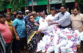 দিঘীনালায় বন্যা দুর্গতদের পাশের উপজেলা বিএনপি