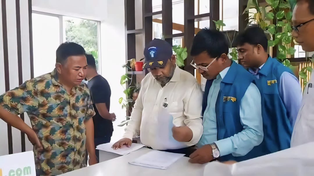 হটলাইনে অভিযোগ পেয়ে খাগড়াছড়িতে দুদকের অভিযান