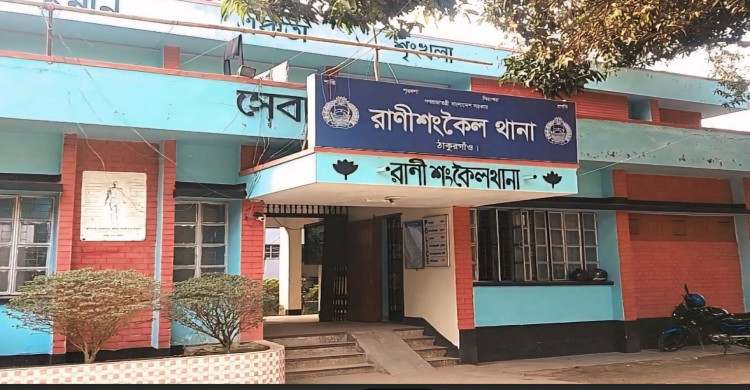 মায়ের উপর অভিমান করে গলায় ফাঁস দিয়ে যুবকের আত্মহত্যা 