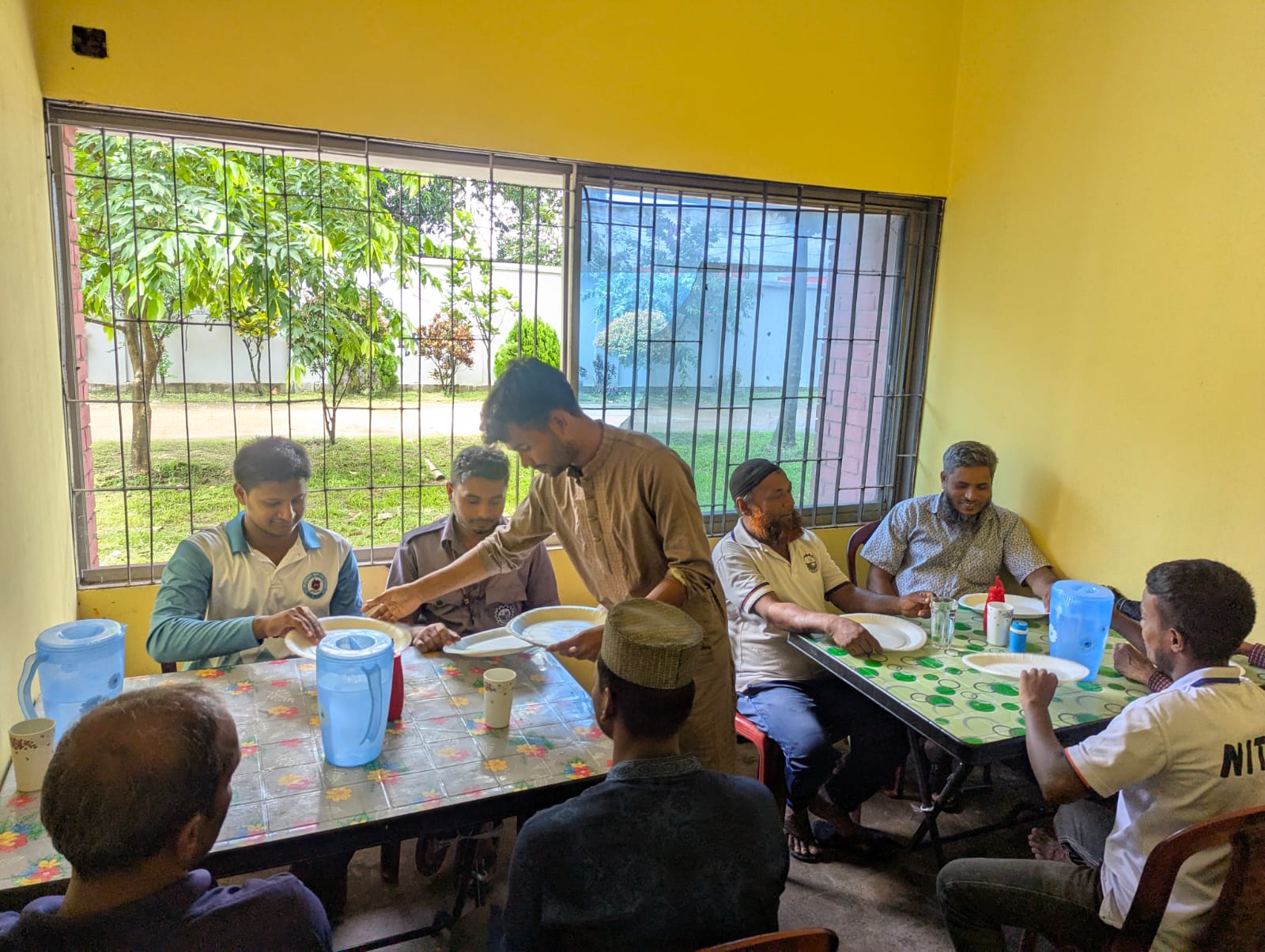 নিটারে মাস্তুলের আয়োজনে আয়োজিত ঈদ পরবর্তী মেজবানি ভোজ